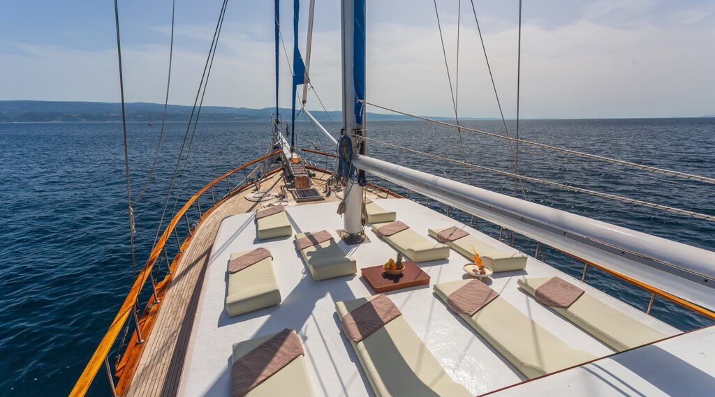 ANDI STAR Sun deck