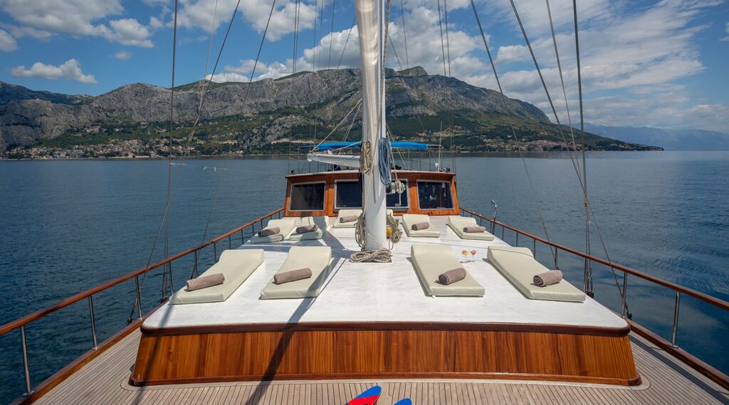 ANDI STAR Sun deck (4)