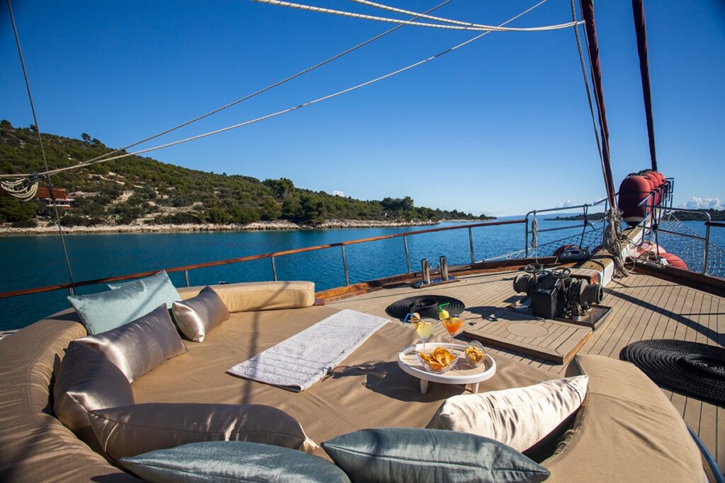 Nostra Vita - 02 - Exterior - Sundeck (24)